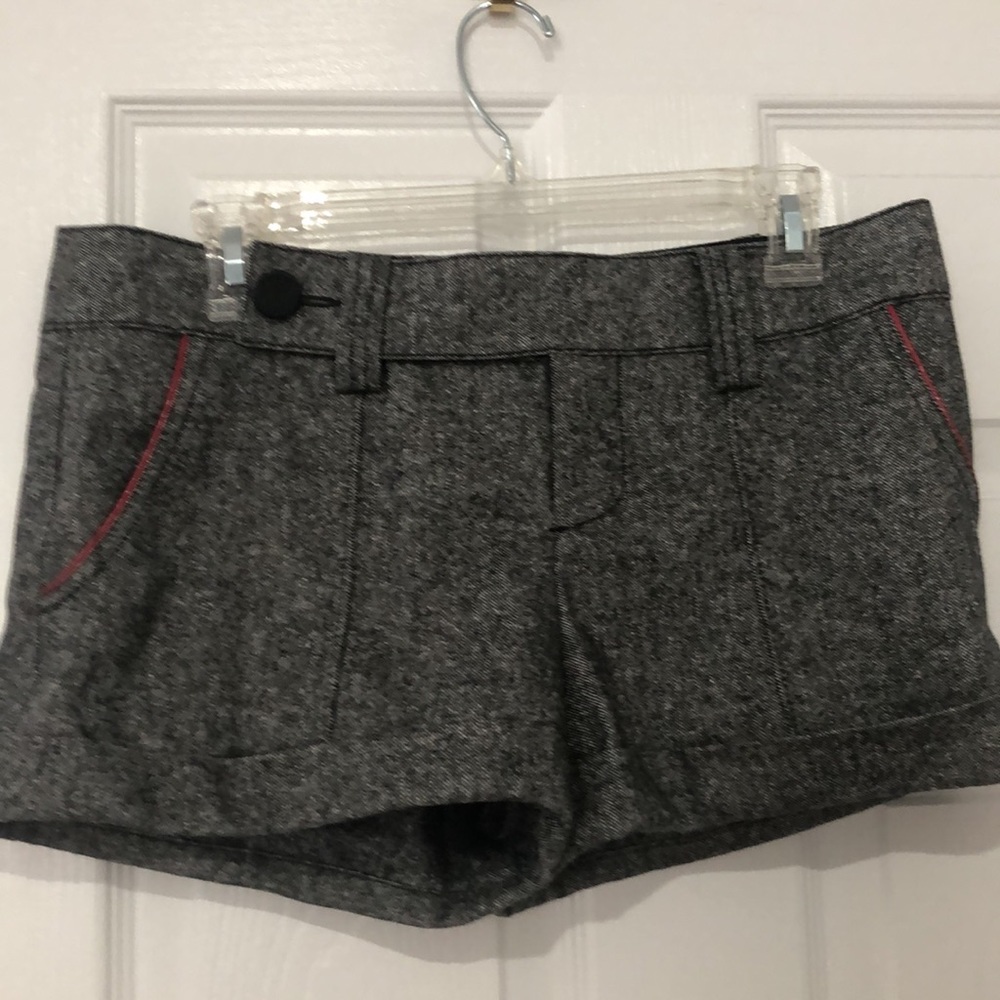NWT.Bebe Alisse Cuffed ShortColor Black White . Size 8.